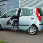 Das Rollstuhlverladesystem LADEBOY S2 im Mitsubishi Colt.