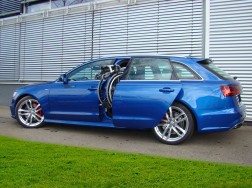 Das Rollstuhlverladesystem LADEBOY S2 im Audi A6 Avant Quattro