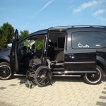 Die Rollstuhlverladehilfe LADEBOY S2 im VW Caddy Maxi