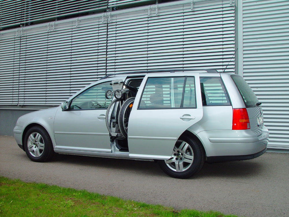 Der LADEBOY S im VW Golf 4 Variant