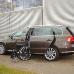 Der Rollstuhlverladelift LADEBOY S2 im VW Passat Variant 2012,